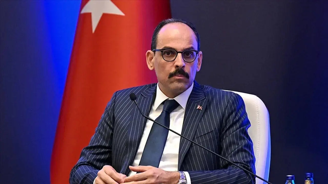 Foto - Yakın korumalarına bile emanet etmiyor! İşte İbrahim Kalın’ın yanından hiç ayırmadığı siyah çantanın sırrı