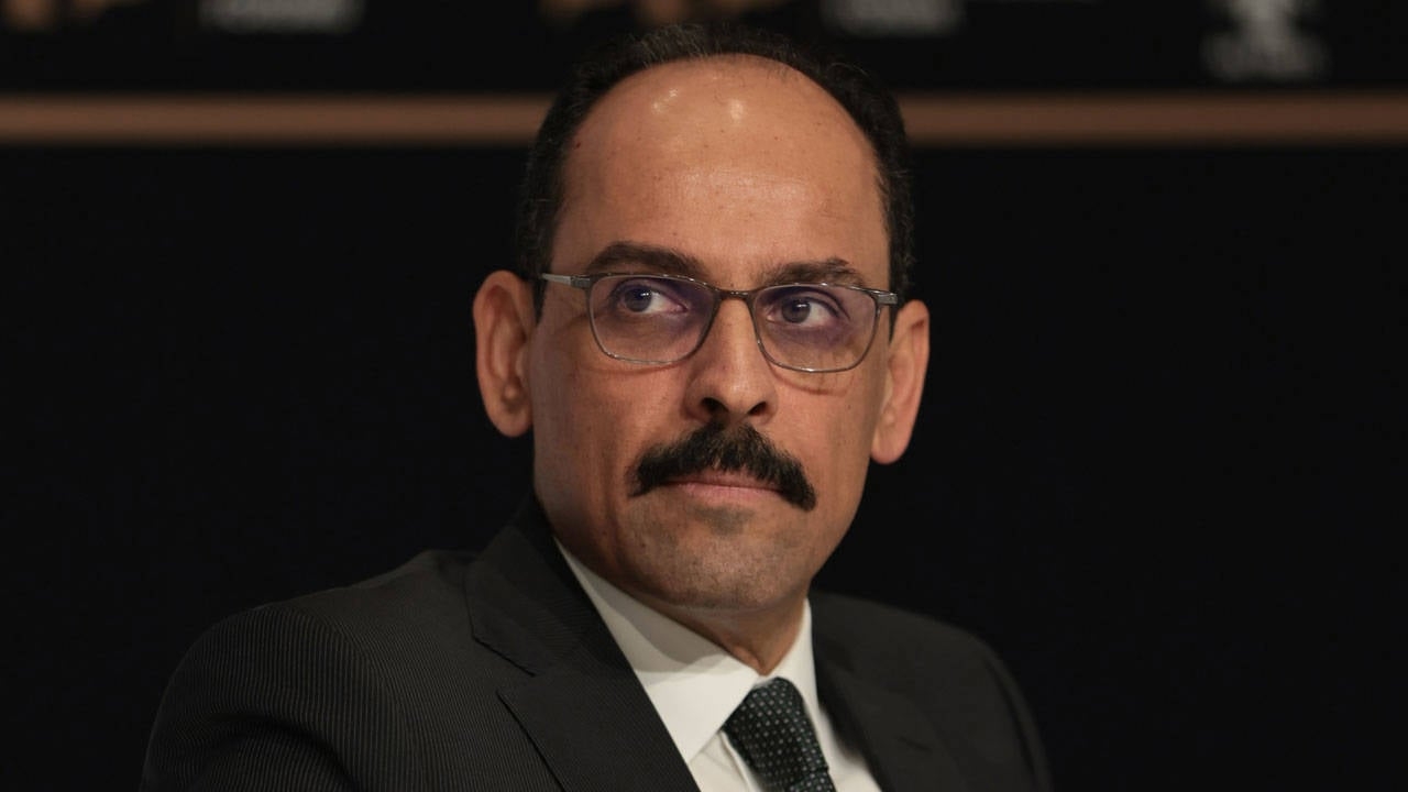 Foto - Yakın korumalarına bile emanet etmiyor! İşte İbrahim Kalın’ın yanından hiç ayırmadığı siyah çantanın sırrı