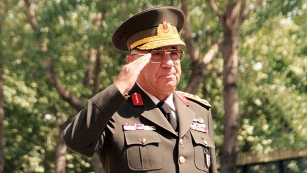 Foto - Yakın koruması aşağılık hakareti yıllar sonra ilk kez anlattı: İsmail Hakkı Karadayı, Başbakan Erbakan'ın karşısında küçük abdestini yaptı!