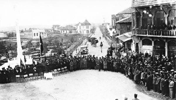 Yakıp yıkıp gittiler! 101 yıl önceye ait o fotoğraflar yürekleri sızlattı