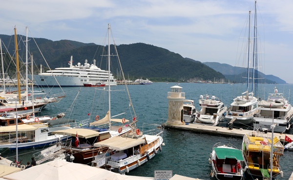 Foto - Yakıt deposu 1 milyon 200 bin liraya doldu