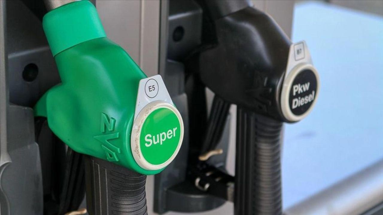 Yakıt fiyatlarına yeni zam dalgası! Motorin ve benzine rekor artış