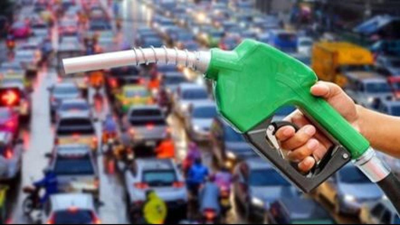 Foto - Yakıt fiyatlarına yeni zam dalgası! Motorin ve benzine rekor artış