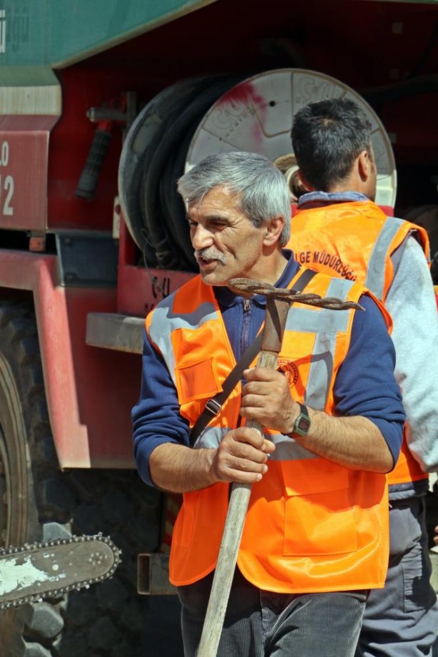 Yalılarda viski yudumlayıp onları hedef alanlar görsün! İmamlardan laikçilere ibretlik ders