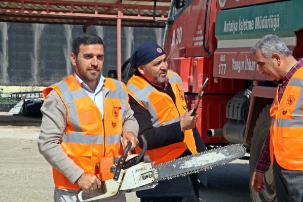 Foto - Yalılarda viski yudumlayıp onları hedef alanlar görsün! İmamlardan laikçilere ibretlik ders