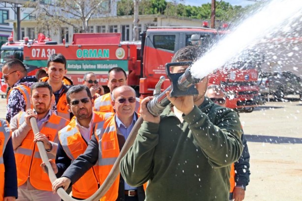 Foto - Yalılarda viski yudumlayıp onları hedef alanlar görsün! İmamlardan laikçilere ibretlik ders
