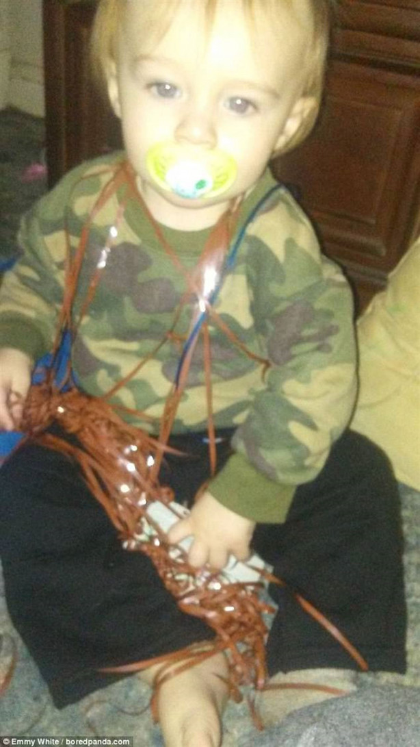 Foto - Yalnız kalan çocuklar öyle yaramazlıklar yaptı ki!