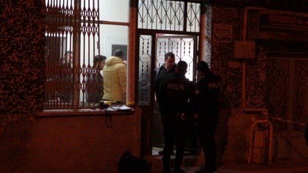 Foto - Yalnız yaşayan adam evinde ölü bulundu