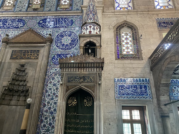 Foto - Yalnızca İstanbul'da bulunuyor! Hac kurası bekleyenler önce o türbeye gidiyor