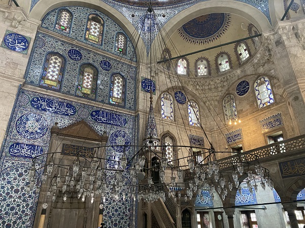 Foto - Yalnızca İstanbul'da bulunuyor! Hac kurası bekleyenler önce o türbeye gidiyor