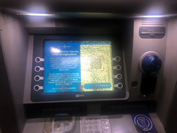 Foto - Yalova'da akli dengesi yerinde olmayan şahıs yeniden ATM'lere zarar verdi