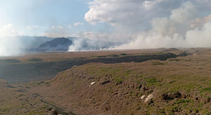 Foto - Yamadı Gölü yanıyor