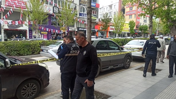 Foto - Yan bakma kavgasında kan aktı!