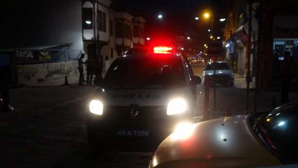 Foto - 'Yan baktın' kavgası kanlı bitti: 1’i ağır 3 yaralı