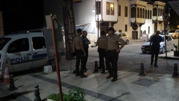 Foto - 'Yan baktın' kavgası kanlı bitti: 1’i ağır 3 yaralı