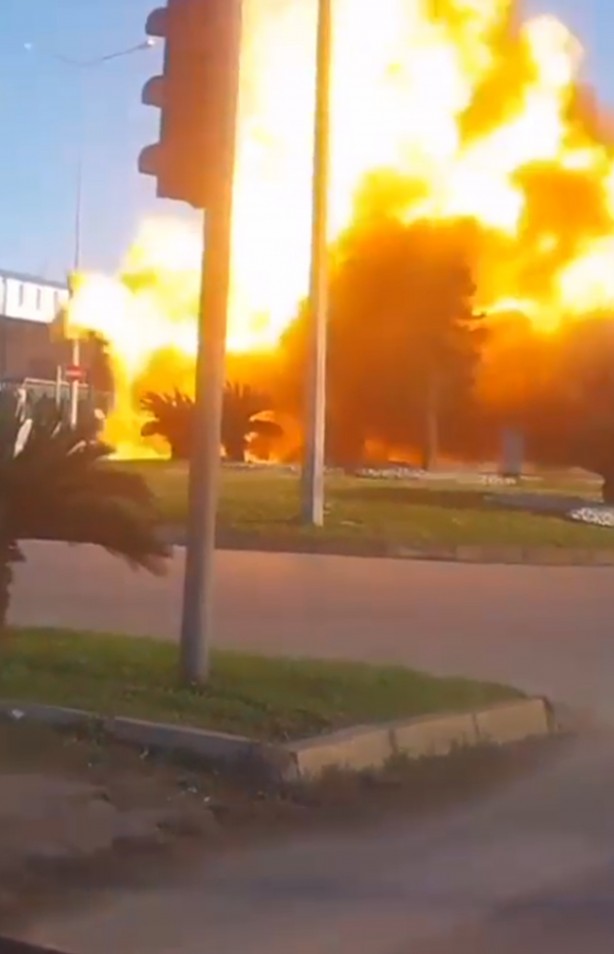 Foto - Yanan cipin patlama anı kamerada