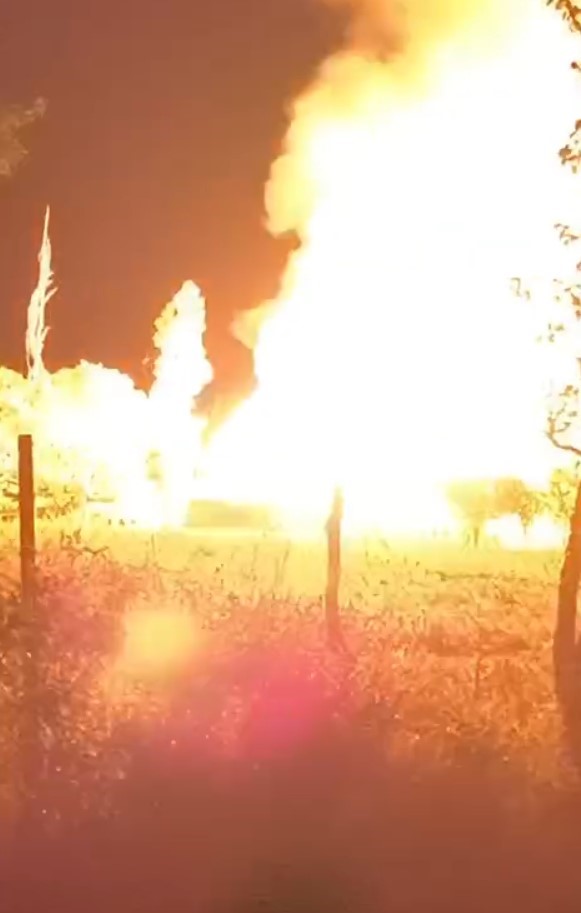 Foto - Yanan evde patlama 