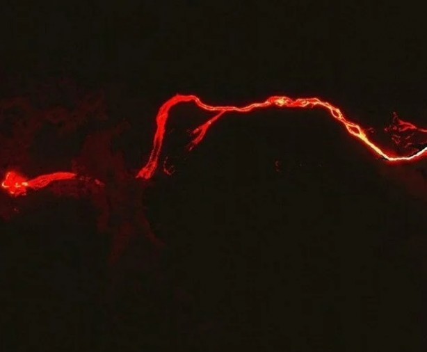 Foto - Yanardağdaki felaket sürüyor! Geniş bir kaya meydana geldi