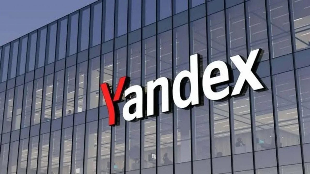 Foto - Yandex’den ‘savaş’ kararı! O üç bilgisayarı taşımaya başladı