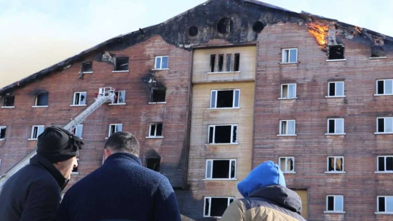 Foto - Yangın sonrası şok etti! 'Papa Bolu'da boyut kapısını açacak' haberi Türkiye'yi ayağa kaldırdı