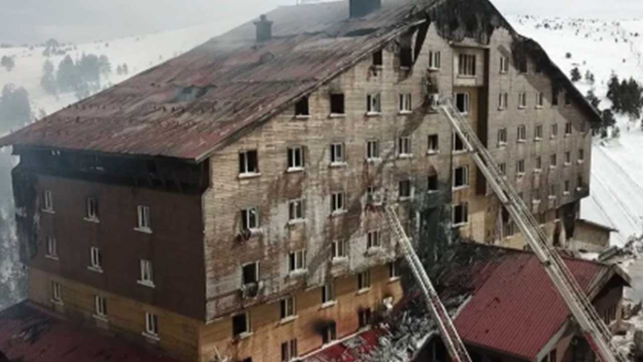 Foto - Yangın sonrası şok etti! 'Papa Bolu'da boyut kapısını açacak' haberi Türkiye'yi ayağa kaldırdı