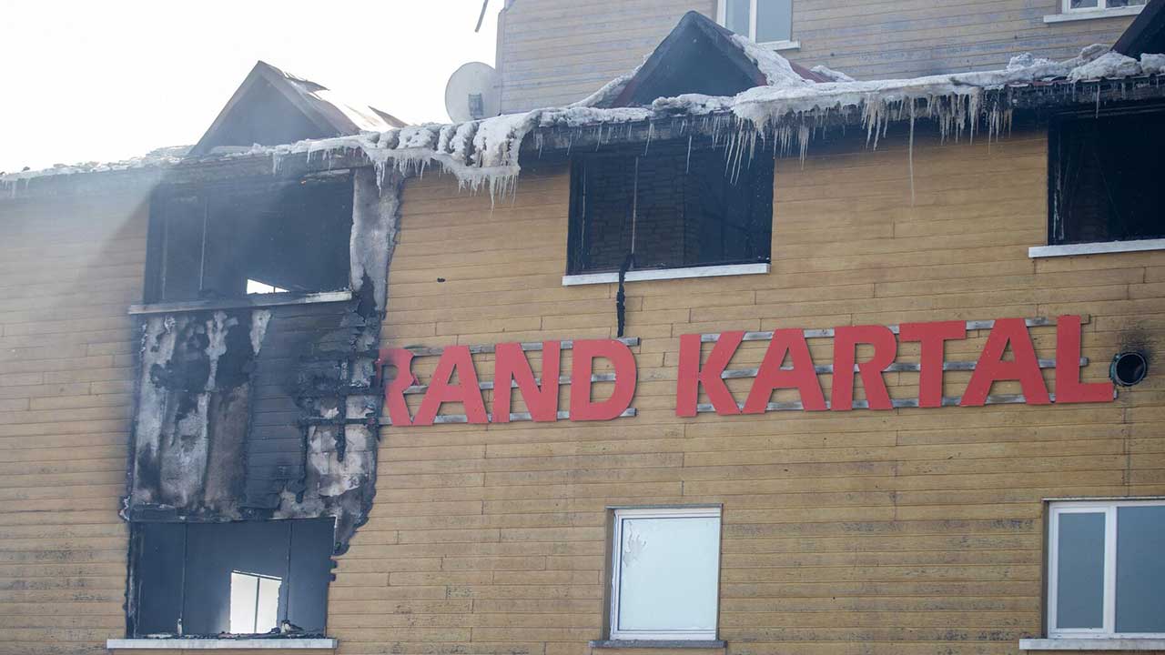 Foto - Yangın sonrası şok etti! 'Papa Bolu'da boyut kapısını açacak' haberi Türkiye'yi ayağa kaldırdı