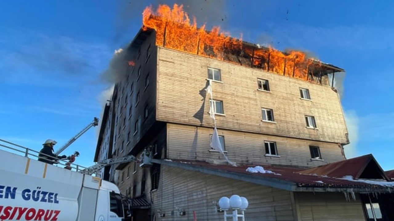 Foto - Yangın sonrası İsmail Kılıçarslan Türkiye için göz ardı edilen tehlikeyi açıkladı: Ankara'daki adamlarıyla...