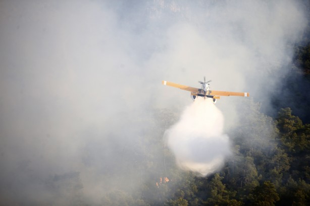 Foto - Yangına müdahale tam gaz devam ediyor