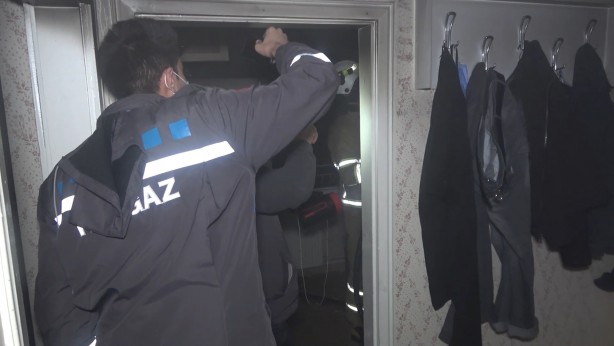 Foto - Yangına uykuda yakalanan aile, komşularının dikkati sayesinde kurtuldu