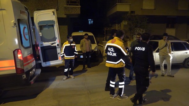 Foto - Yangına uykuda yakalanan aile, komşularının dikkati sayesinde kurtuldu