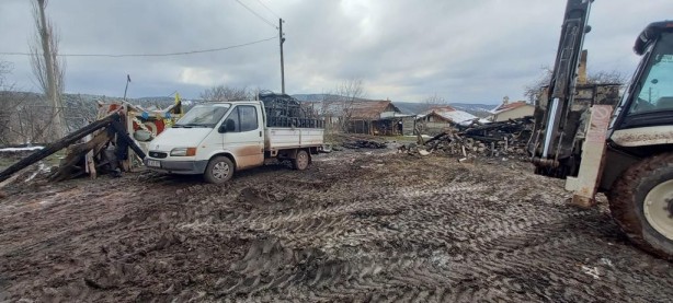 Foto - Yangında evsiz kaldılar! Şehit ailesine devlet sahip çıktı