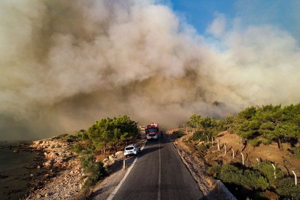 Foto - Yangının devam ettiği Mersin'den görüntüler geldi
