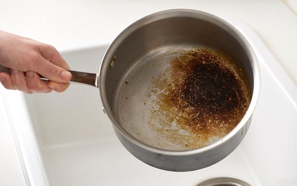 Yanık tencerelerden kurtulmanın formülünü açıklıyoruz!