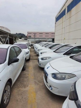 Foto - Yanlarından bile geçen yok! Otomobil çöplüğünden inanılmaz kareler