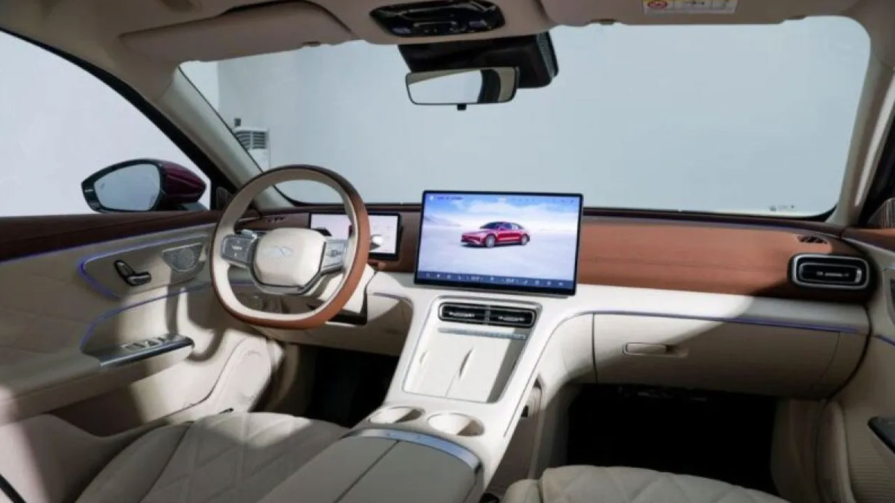 Yanlış okumadınız: 2 bin km menzili olan elektrikli araç geliyor!