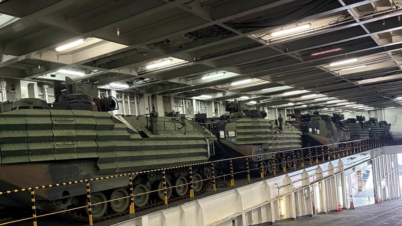 Foto - Yanlış okumuyorsunuz: Muhammed bin Selman İsrail’e silah taşıyacaktı! İtalyanlar mekanı bastı