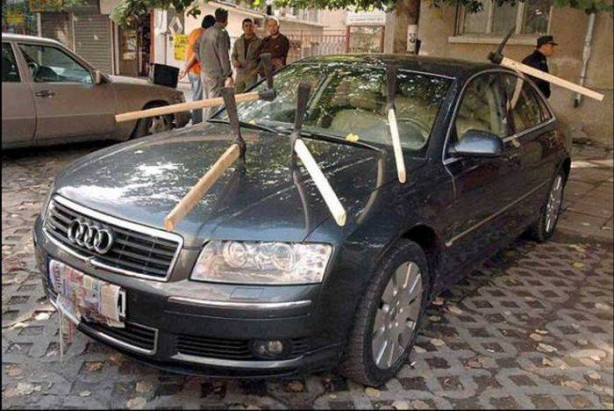 Foto - Yanlış yere park edilen arabalara öyle cezalar verdiler ki!