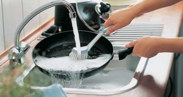 Foto - Yanmış yağları çıkarmanın kolay formülü