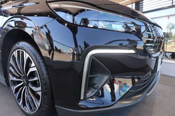 Foto - Yapamaz diyenlere gelsin! TOGG’un sedan modeli ilk kez sergilendi