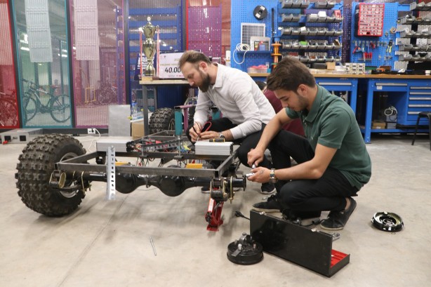 Foto - ‘Yapamazsınız’ diyenlere inat! Türk öğrenci̇lerden müthi̇ş üreti̇m