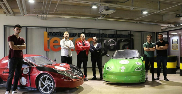 Foto - 'Yapamazsınız' diyorlardı! Türk öğrenciler bunu da yaptı... Elektrikli otomobil ürettiler
