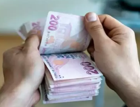 Foto - Yapay zeka yeni asgari ücreti duyurdu! Yanlış duymadınız, yapay zeka açık açık rakam verdi