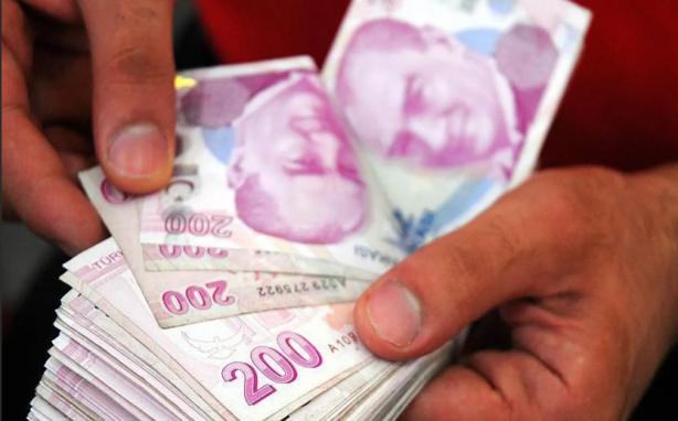 Foto - Yapay zeka yeni asgari ücreti duyurdu! Yanlış duymadınız, yapay zeka açık açık rakam verdi