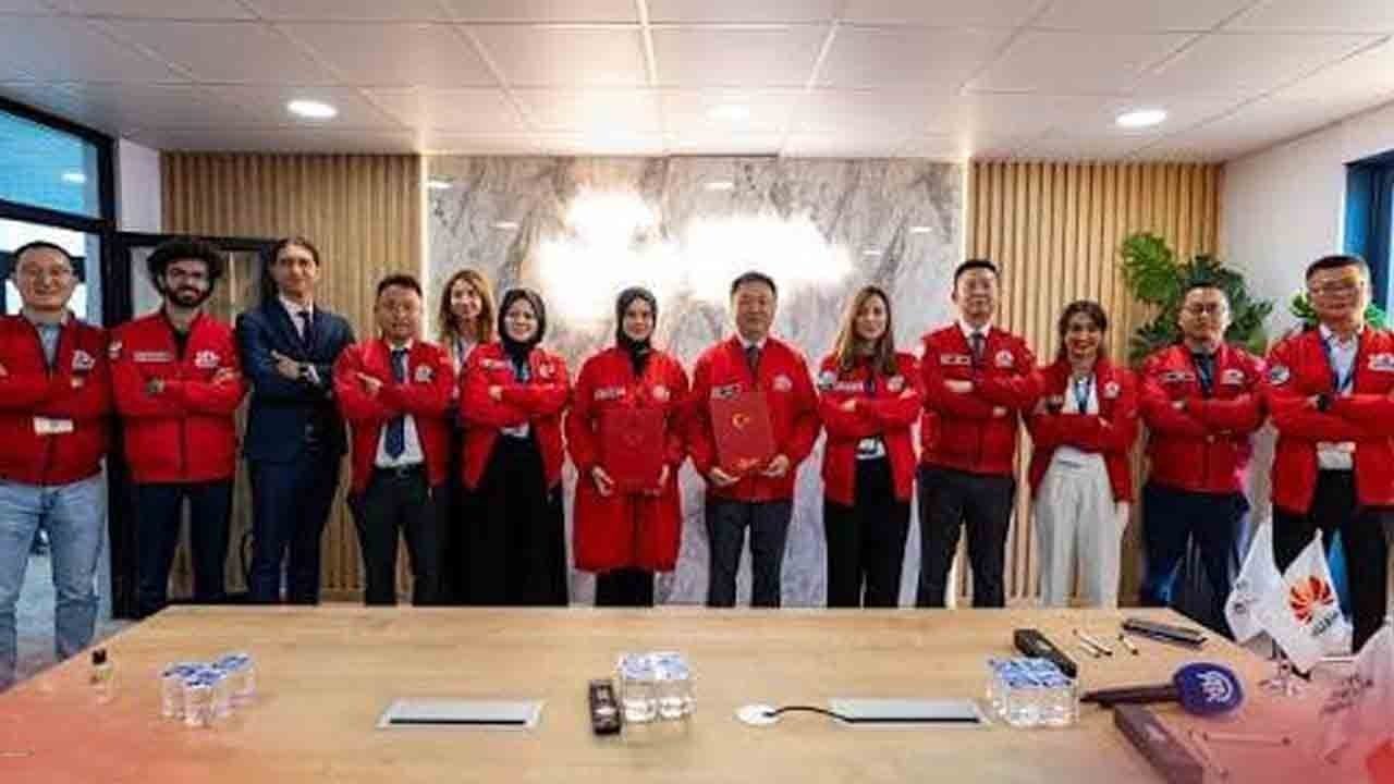 Foto - Yapay zekada dev ittifak! Huawei ve T3 Vakfı gençler için güçlerini birleştirdi.