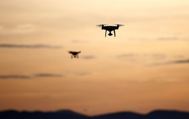 Foto - Yapay zekanın yönettiği İHA ile gerçek pilotun kontrolündeki İHA savaştırıldı! Kazanan herkesi şok etti