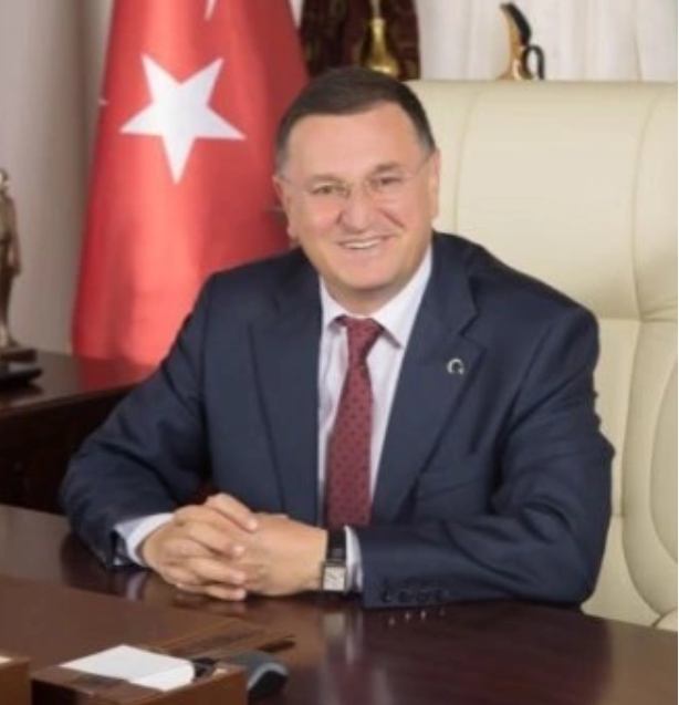 Foto - Yapaysa CHP Yapay! Yapay zeka adayı Lütfü Savaş başka partiye mi geçiyor?