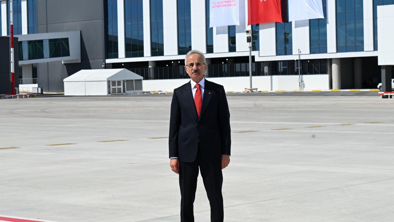 Foto - Yapımına takoz olanlar biraz utanır mı? 2 havalimanı 4 tarihi rekor