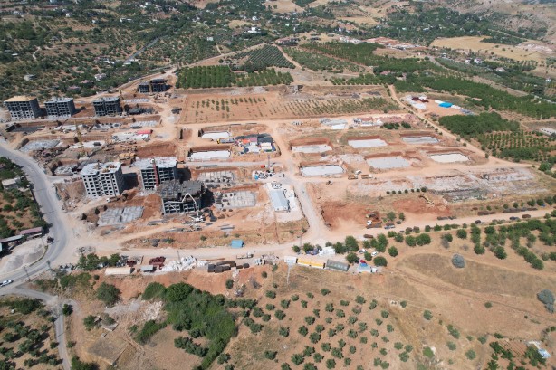 Foto - Yapımları hızla sürüyor! İşte yeni örnek deprem konutları