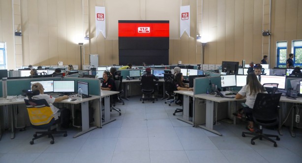 Foto - Yapmayın etmeyin bir gün sizi de yakar! 112 çağrı merkezine bakın ne sordular