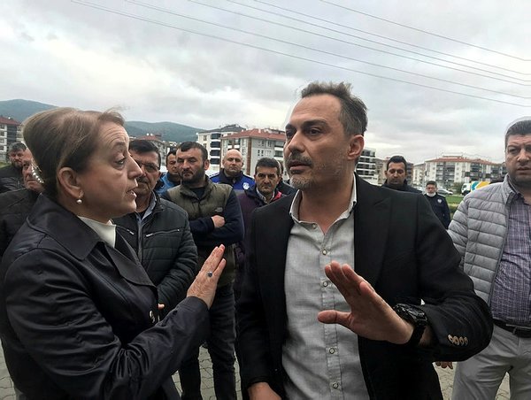 Foto - "Yapmazsam adam değilim" diyen CHP'li Tanju Özcan'a tepkiler çığ gibi! "Ölülere de saygısı yok"
